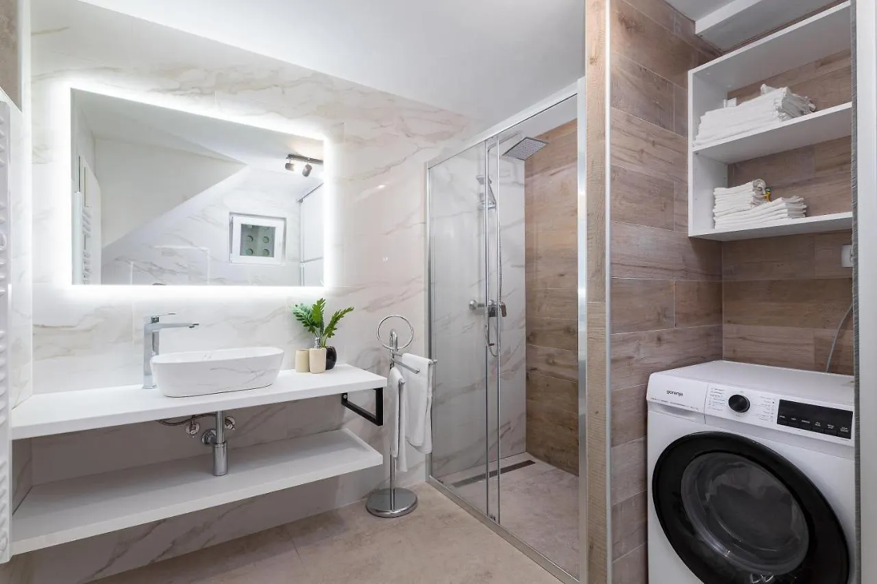 Apartment Ena Near Pula Amphitheater 0*,