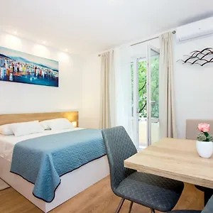 Lugo Apartman Split