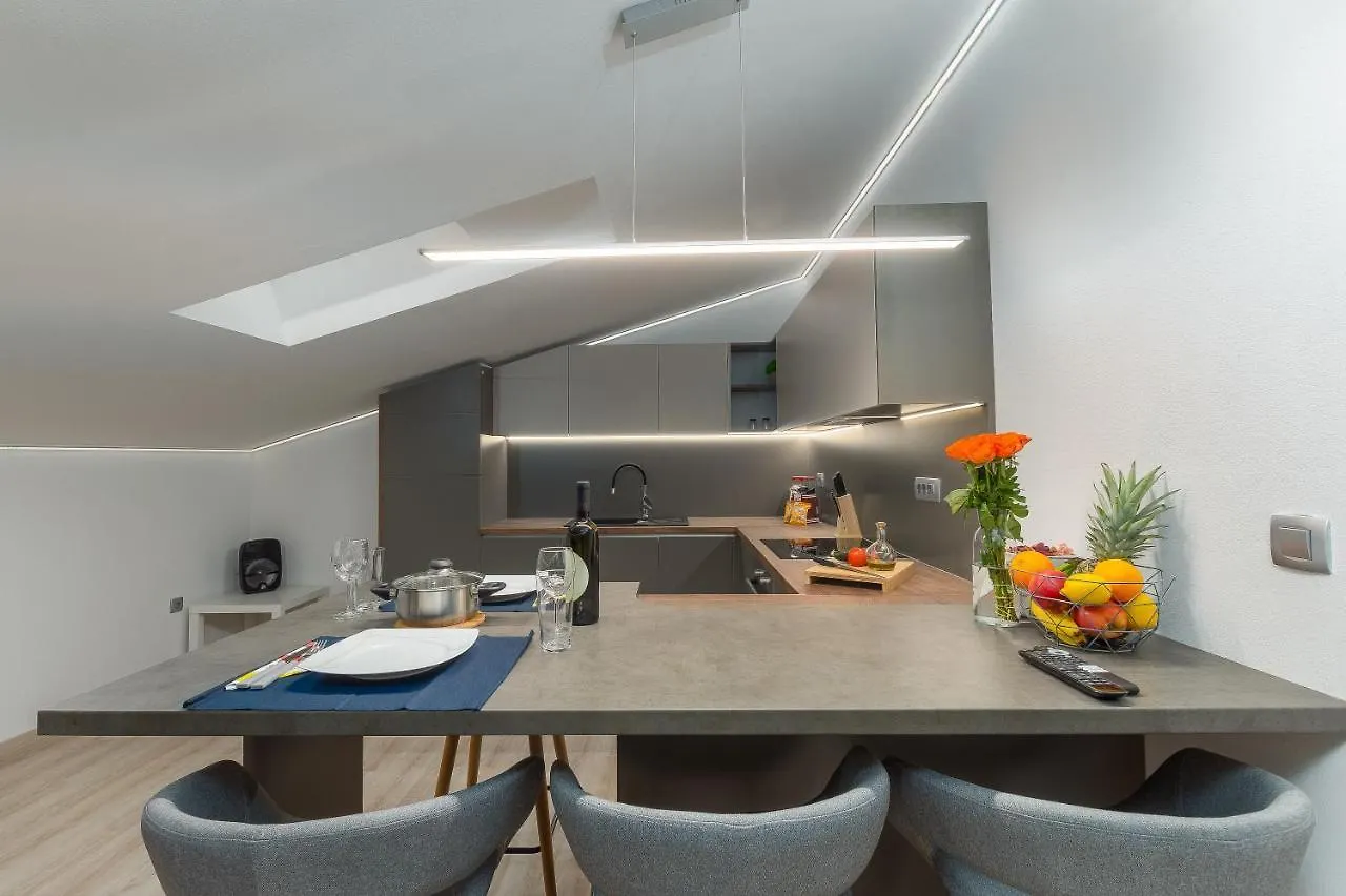 Apartment Ena Near Pula Amphitheater 0*,  Κροατία