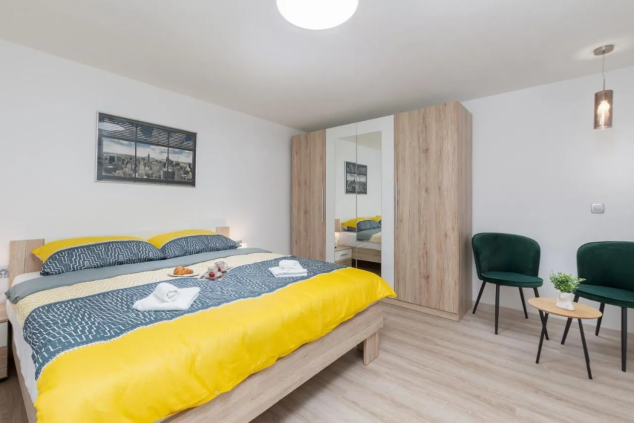 Apartment Ena Near Pula Amphitheater